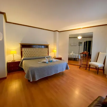 Hotel Cardinal *